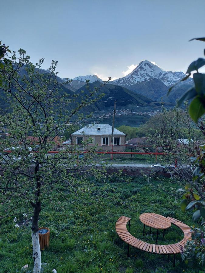 Golden Star Kazbegi Hotel Kültér fotó