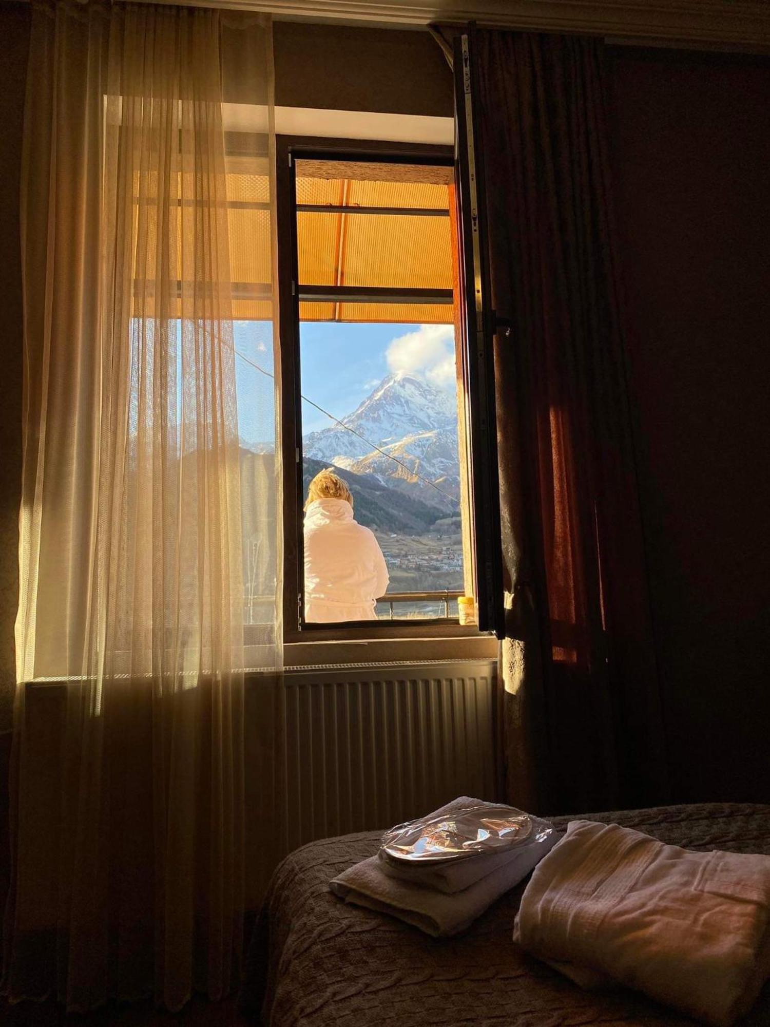 Golden Star Kazbegi Hotel Szoba fotó